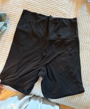 All in Motion 4" Biker Shorts black high waisted thumbnail 1