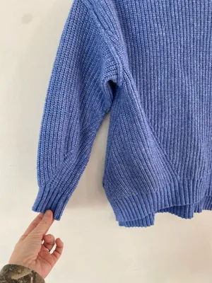 American Eagle Outfitters Sweater thumbnail 2