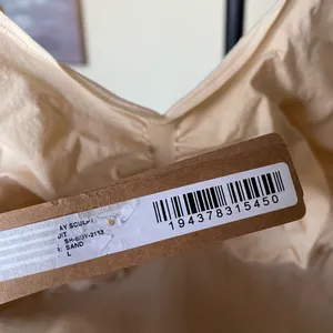 NWT Skims‎ Everyday Sculpt Bodysuit Sand Size L thumbnail 4