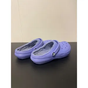 Crocs Women's Purple Lined Clogs Size 5 SKU 2068 thumbnail 2