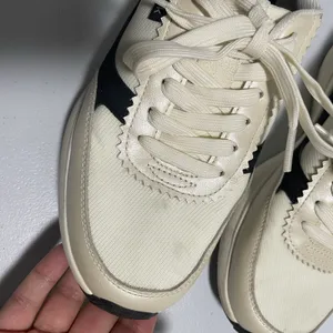Kizik Paris Hands-Free Step In Sneakers Shoes Cream Black Women's Size 8 thumbnail 9