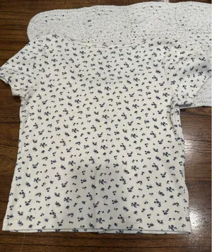 John Galt Top Brandy Melville thumbnail 2