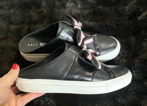 Katy Perry Amber slip on sneaker size 7 Black leather shoes bows thumbnail 1