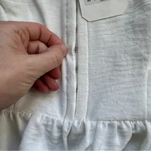 Altar'd State Women's White Off-Shoulder Top Size Small NWT thumbnail 4