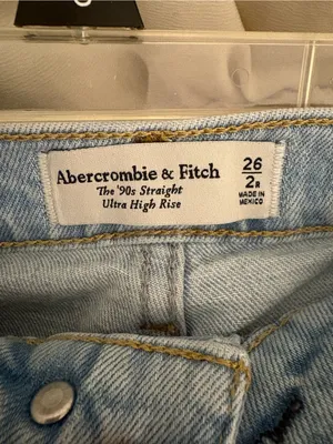 Abercrombie & Fitch Light Wash 90s Straight Ultra High Rise Jeans Size 26 thumbnail 3
