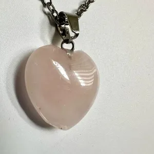 Rose Quartz heart pendant necklace thumbnail 2