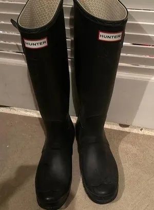 Hunter rain boots matte black 9 thumbnail 1