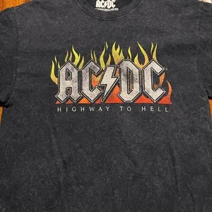 ACDC Womens T-shirt Band Tee Logo Short Sleeve Retro Stretchy sz S thumbnail 1