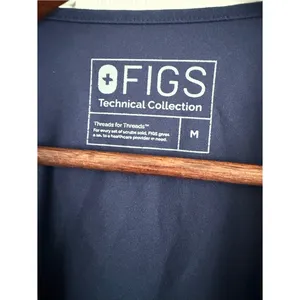FIGS Casma Scrub Top Navy Blue Short Sleeve Medical Uniform Size Medium FW1100 thumbnail 2