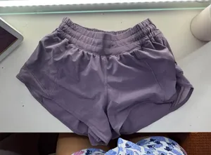 Lululemon Shorts 2.5" Hotty Hot Low-Rise thumbnail 1