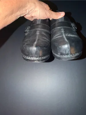 Dansko Black Leather Womens Slip-On Loafers with Buckle Size 39 8.5–9 thumbnail 2