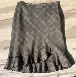 Brown Plaid Women's Skirt Gray Size 2 thumbnail 1