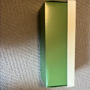 Kate Spade Cream and green box thumbnail 2