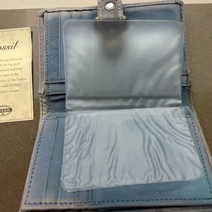 FOSSIL Elegant Blue and Gray Wallet- A Beauty thumbnail 7