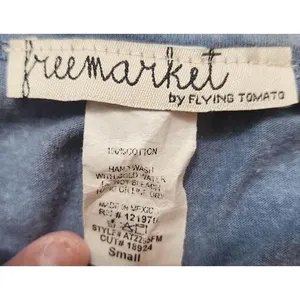 Free Market T-Shirt‎ Womens Size Small Blue Grey Distressed USA Flag Smiley thumbnail 4