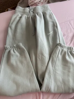 Nike joggers thumbnail 1