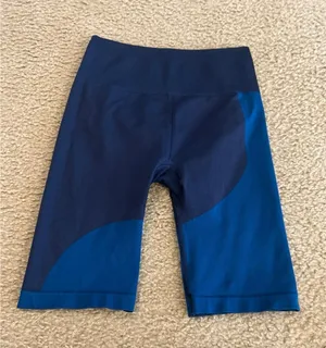 D29 gym shorts blue size small tight high waist slimming thumbnail 1