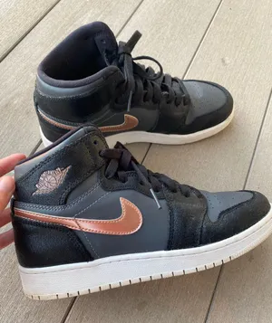 Air Jordan 1 Mid thumbnail 1