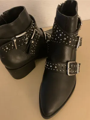 Steve Madden women Black leather Studded Buckle biker moto Ankle Boots US 6 thumbnail 5