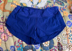 Lululemon Larkspur  Speed Up shorts (2.5) thumbnail 1