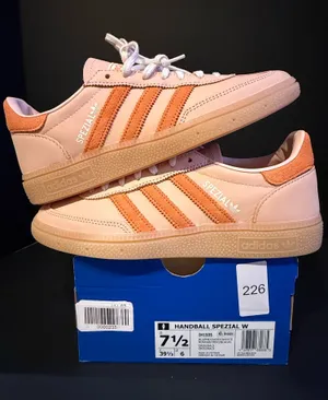 Women’s Adidas Handball Spezial 7.5W thumbnail 1