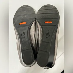 Cole Haan Silver Wedge Pumps Size 7 thumbnail 9