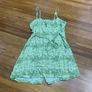 American Eagle Green Floral Print Mini Dress Button Front‎ Tie Waist Size Medium thumbnail 3