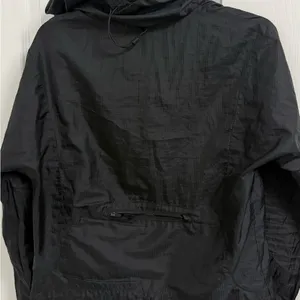 Nike Women's Black Windbreaker Jacket thumbnail 4