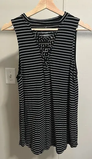 American Eagle Soft and Sexy Black and White Striped V-neck Tank Top size medium thumbnail 1