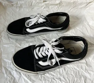 Vans Old Skool Sneakers color black size 6 thumbnail 2