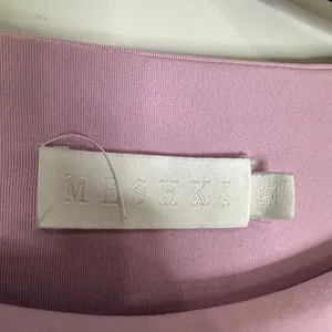 Meshki Emely long Sleeve athletic crop top in a lavender purple pink size medium thumbnail 2