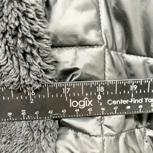 Joy Lab Jacket Women Size XS‎ Collared Sherpa Quilted Sleeve Full Zip Cropped thumbnail 2