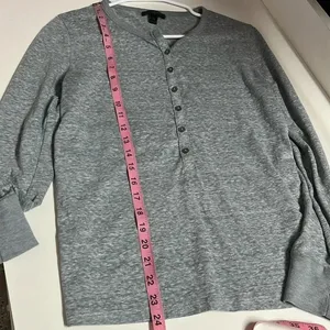 Imperfect J Crew long sleeved partial button down top‎ grey preppy top 2018 thumbnail 4