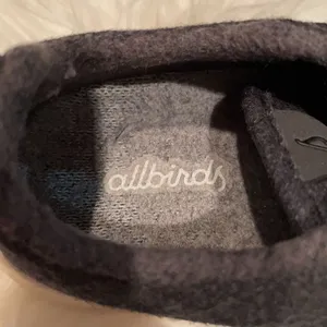 allbirds Women’s Wool Runners dark Gray thumbnail 3