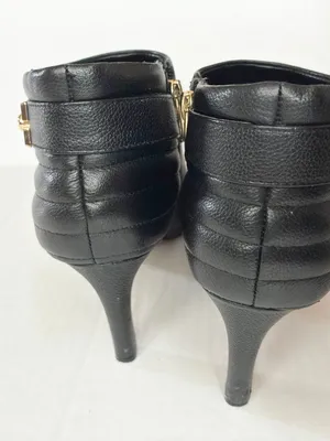 Vince Camuto Landria Leather Pebbled Quilted Ankle Booties Winter Fall Black - 8 thumbnail 2