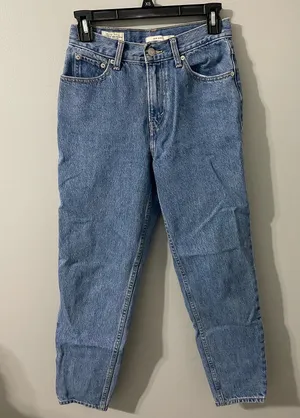 Levi's Mom Jeans thumbnail 1