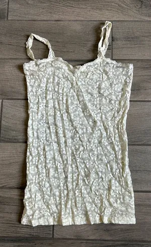 Frenchi Cream Lace Camisole with Adjustable Straps thumbnail 1