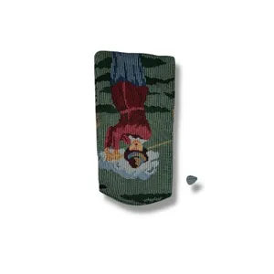 Redsetter Baggage Tapestry Eyeglass Case Vintage Style Needlepoint Outdoor Scene thumbnail 2