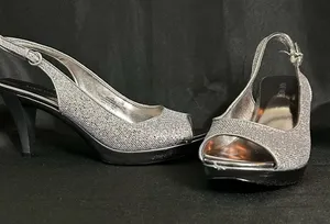 Nine West Women’s Silver Glitter Slingback Peep-Toe Heels 7.5 thumbnail 1