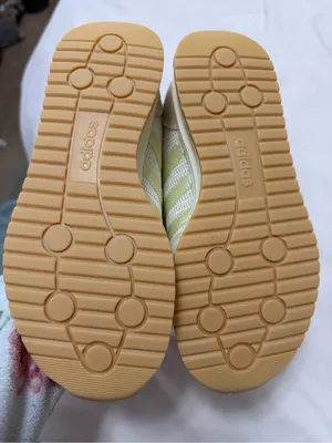 adidas Run 70s 2.0 Sneakers in Beige and Gold thumbnail 5