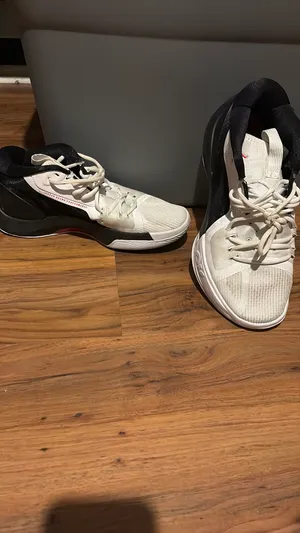 Jordan Nike Air Basketball Shoes thumbnail 4