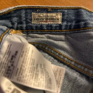 501 Levi's Waist Size 25 Length 28 Levi Strauss Denim Blue Jeans Ripped … thumbnail 7