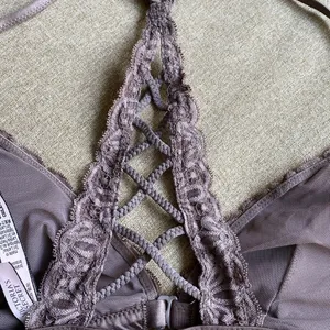 Victoria's Secret Front Enclosure Light Plum Bralette thumbnail 6