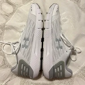 Under Armour Charged Rogue Running Sneakers Woman’s 10 White Gray thumbnail 5