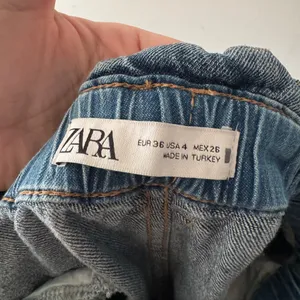 Zara Paperbag Elastic Waist‎ Wide Leg Baggy Balloon Jeans thumbnail 4