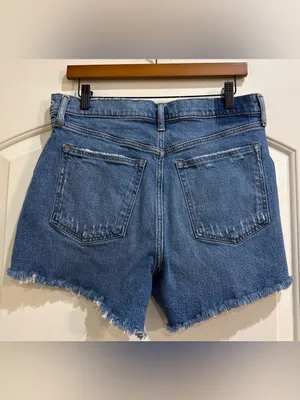 The Mom Short by Abercrombie & Fitch High Rise Distressed Raw Hem Shorts 29/8 thumbnail 2