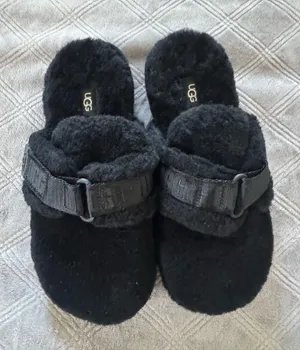 UGG Women Black Fluffy Slippers Sheepskin with adorable straps size 7 thumbnail 1