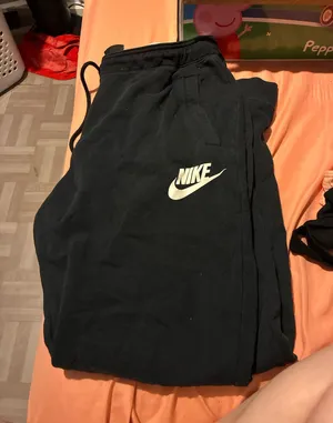 Nike Sweatpants thumbnail 1