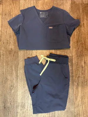 Figs Two Piece Space Navy Scrub Set thumbnail 1