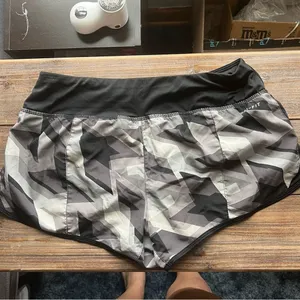 Nike DriFIT Gray Black Geometric Print Running Shorts Athletic Workout Size M thumbnail 5